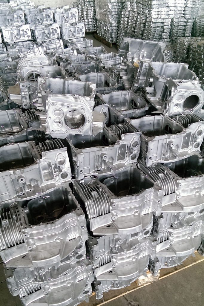 Aluminum-Die-Cast-Engine-Blocks-CNC-Machning